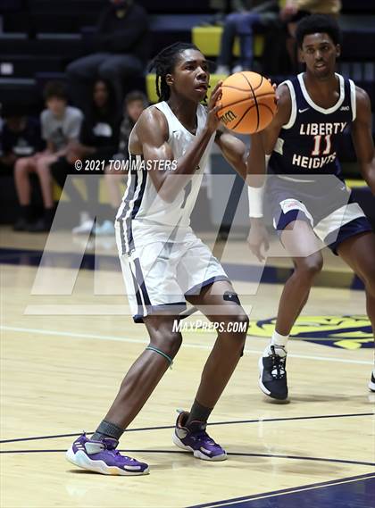 Thumbnail 3 in Liberty Heights vs Legion Collegiate Academy photogallery.