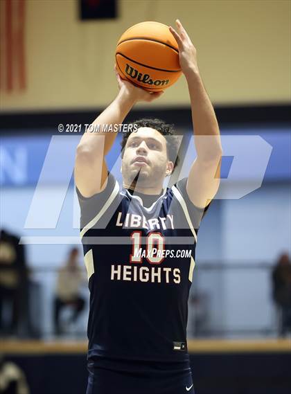 Thumbnail 3 in Liberty Heights vs Legion Collegiate Academy photogallery.