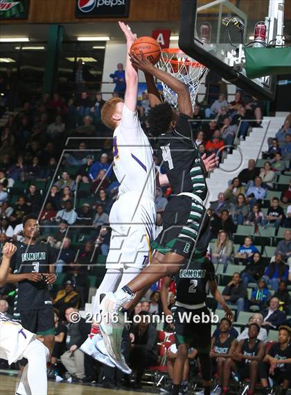 Thumbnail 1 in Troy vs. Elmont (NYSPHSAA Class A Final) photogallery.