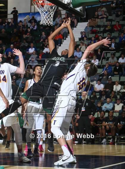 Thumbnail 1 in Troy vs. Elmont (NYSPHSAA Class A Final) photogallery.