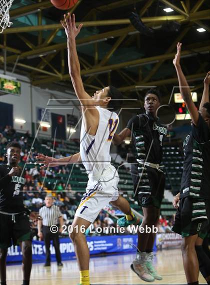 Thumbnail 2 in Troy vs. Elmont (NYSPHSAA Class A Final) photogallery.