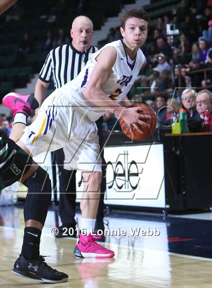 Thumbnail 2 in Troy vs. Elmont (NYSPHSAA Class A Final) photogallery.