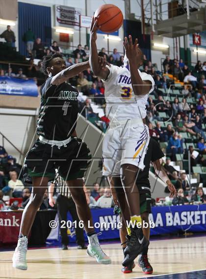 Thumbnail 3 in Troy vs. Elmont (NYSPHSAA Class A Final) photogallery.