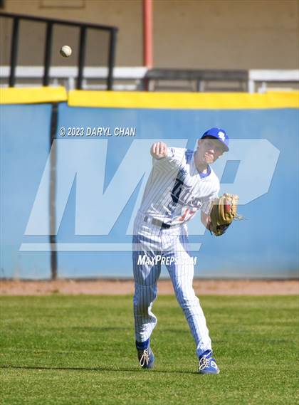 Thumbnail 2 in Royal @ San Marino photogallery.