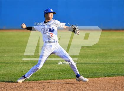 Thumbnail 2 in Royal @ San Marino photogallery.