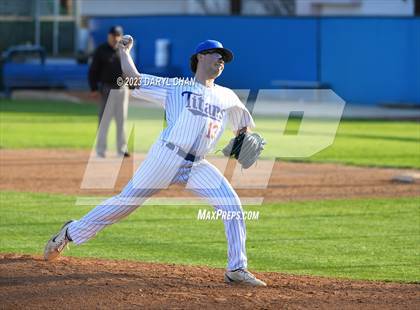 Thumbnail 2 in Royal @ San Marino photogallery.