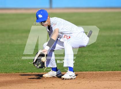 Thumbnail 3 in Royal @ San Marino photogallery.