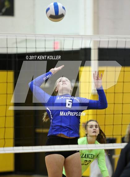 Thumbnail 3 in L'Anse Creuse @ Sterling Heights photogallery.