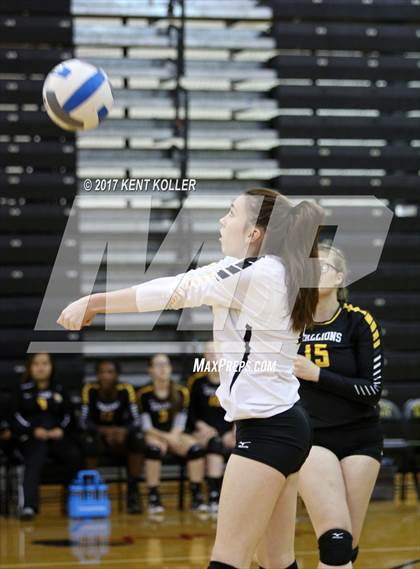 Thumbnail 3 in L'Anse Creuse @ Sterling Heights photogallery.