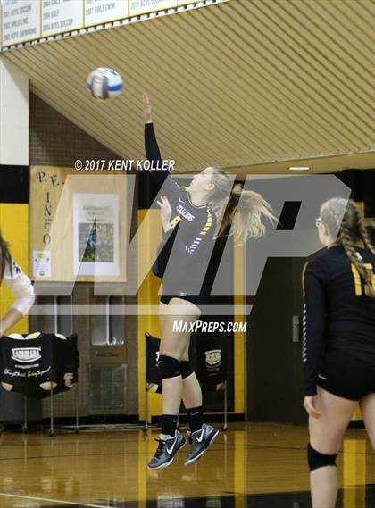Thumbnail 3 in L'Anse Creuse @ Sterling Heights photogallery.