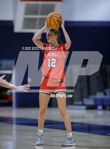 Thumbnail 1 in Oak Hills @ Great Oak photogallery.