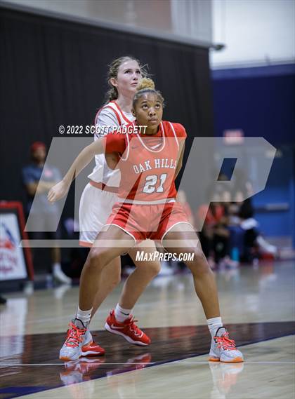 Thumbnail 3 in Oak Hills @ Great Oak photogallery.