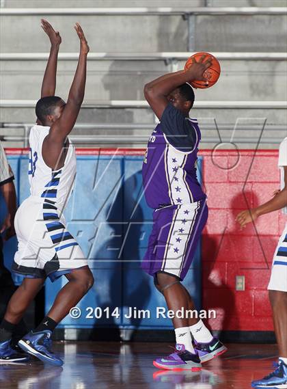 Thumbnail 2 in Conrad vs.  Lausanne Collegiate (Thanksgiving Hoopfest) photogallery.