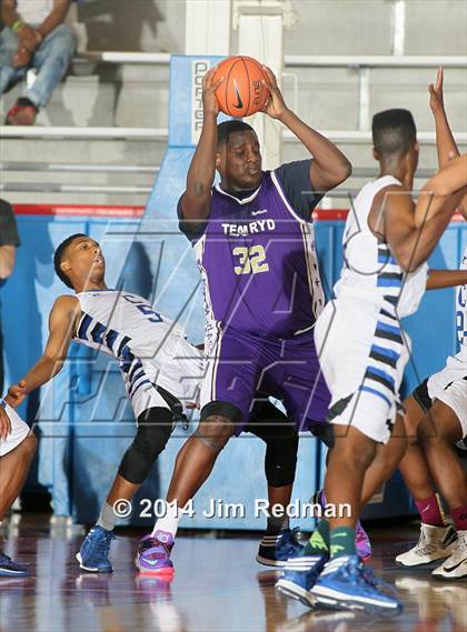 Thumbnail 2 in Conrad vs.  Lausanne Collegiate (Thanksgiving Hoopfest) photogallery.