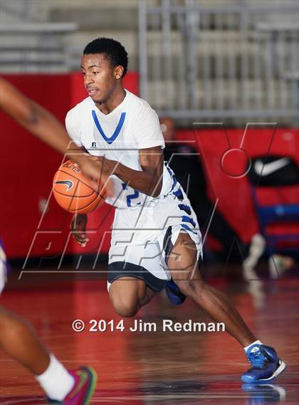 Thumbnail 1 in Conrad vs.  Lausanne Collegiate (Thanksgiving Hoopfest) photogallery.