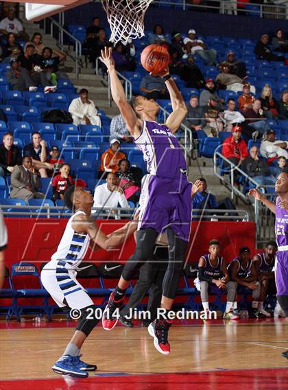 Thumbnail 2 in Conrad vs.  Lausanne Collegiate (Thanksgiving Hoopfest) photogallery.