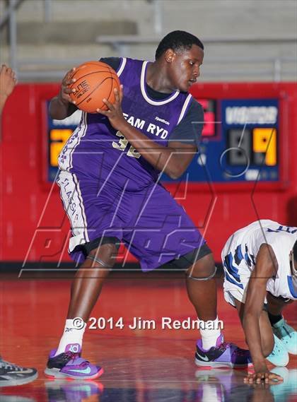 Thumbnail 3 in Conrad vs.  Lausanne Collegiate (Thanksgiving Hoopfest) photogallery.