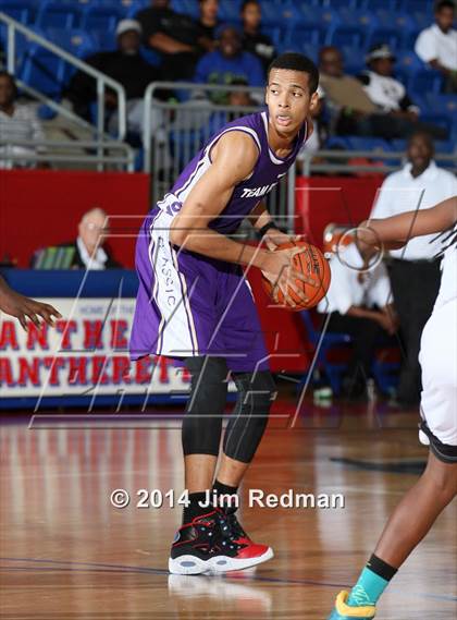 Thumbnail 2 in Conrad vs.  Lausanne Collegiate (Thanksgiving Hoopfest) photogallery.