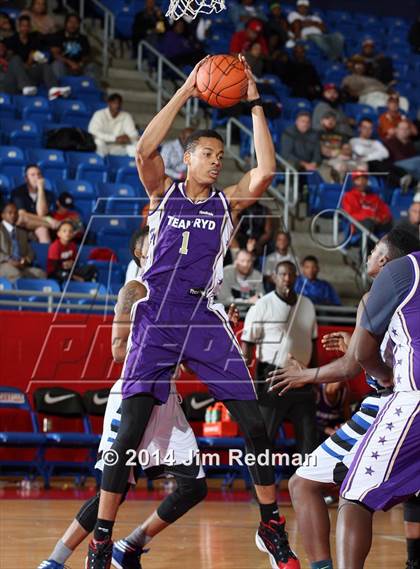 Thumbnail 3 in Conrad vs.  Lausanne Collegiate (Thanksgiving Hoopfest) photogallery.