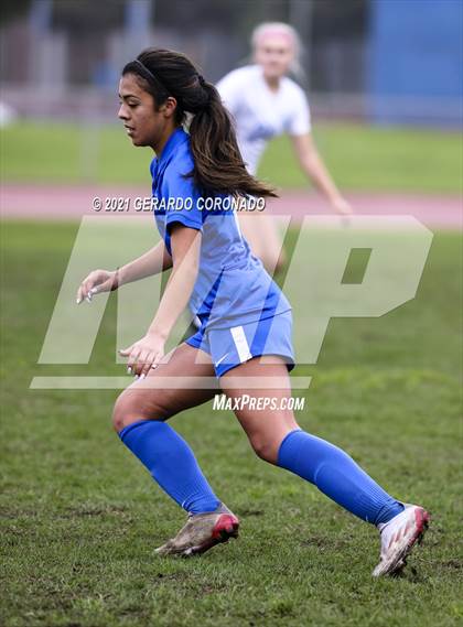 Thumbnail 2 in Clovis North @ Sierra (Vern Gebhardt Champions Cup) photogallery.