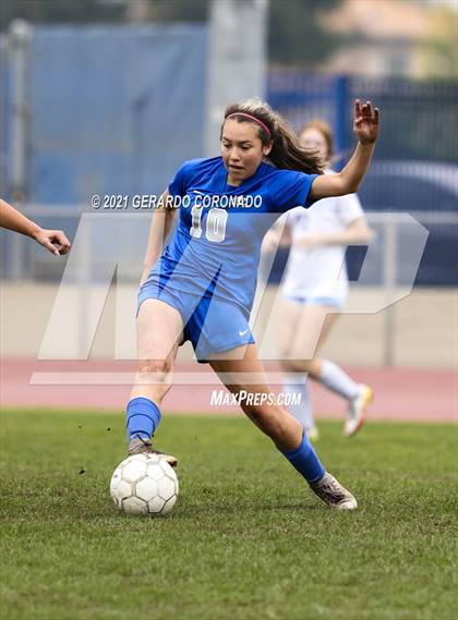 Thumbnail 2 in Clovis North @ Sierra (Vern Gebhardt Champions Cup) photogallery.