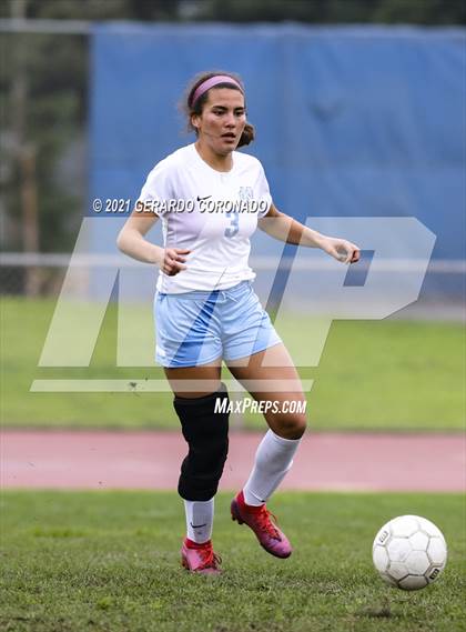 Thumbnail 2 in Clovis North @ Sierra (Vern Gebhardt Champions Cup) photogallery.