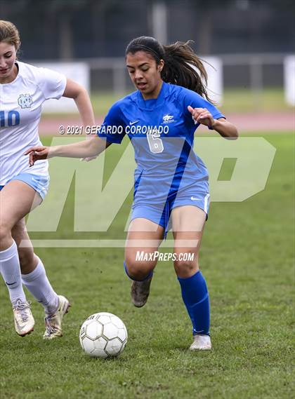 Thumbnail 1 in Clovis North @ Sierra (Vern Gebhardt Champions Cup) photogallery.