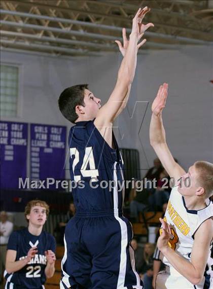 Thumbnail 2 in Northern Potter vs. Cowanesque Valley (Coudersport Holiday Tournament) photogallery.