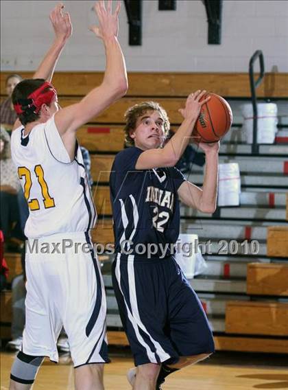 Thumbnail 3 in Northern Potter vs. Cowanesque Valley (Coudersport Holiday Tournament) photogallery.