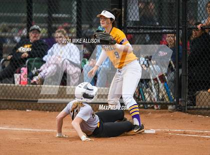 Thumbnail 1 in Hixson vs Chattanooga Central photogallery.