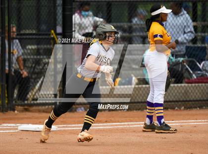 Thumbnail 3 in Hixson vs Chattanooga Central photogallery.