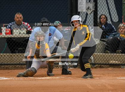 Thumbnail 2 in Hixson vs Chattanooga Central photogallery.