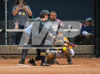 Thumbnail 3 in Hixson vs Chattanooga Central photogallery.