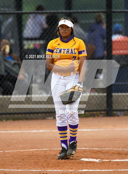 Thumbnail 3 in Hixson vs Chattanooga Central photogallery.