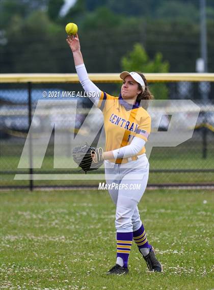 Thumbnail 3 in Hixson vs Chattanooga Central photogallery.