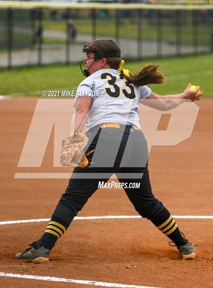 Thumbnail 1 in Hixson vs Chattanooga Central photogallery.