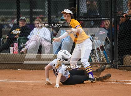 Thumbnail 2 in Hixson vs Chattanooga Central photogallery.