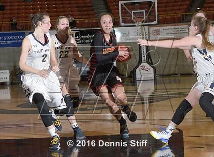 Thumbnail 2 in Oak Ridge vs. St. Francis (CIF SJS D1 Semifinal) photogallery.