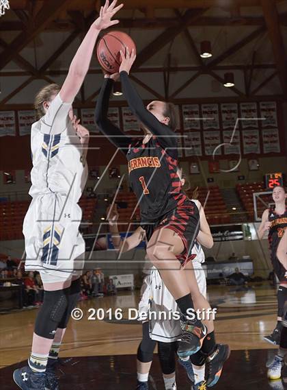 Thumbnail 3 in Oak Ridge vs. St. Francis (CIF SJS D1 Semifinal) photogallery.