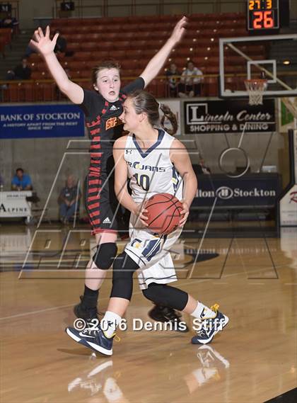 Thumbnail 2 in Oak Ridge vs. St. Francis (CIF SJS D1 Semifinal) photogallery.