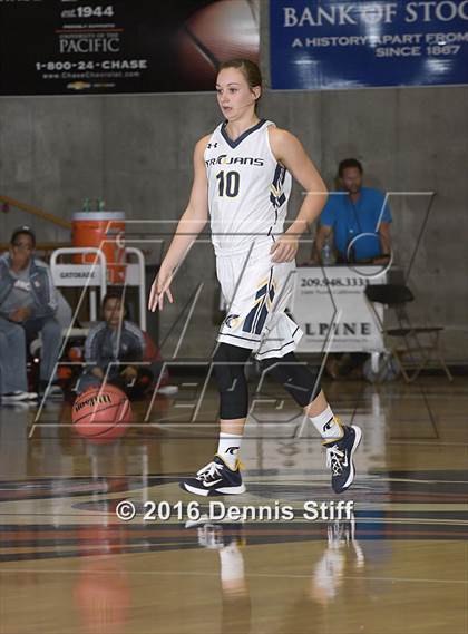 Thumbnail 2 in Oak Ridge vs. St. Francis (CIF SJS D1 Semifinal) photogallery.
