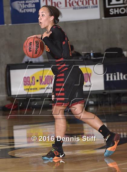 Thumbnail 1 in Oak Ridge vs. St. Francis (CIF SJS D1 Semifinal) photogallery.