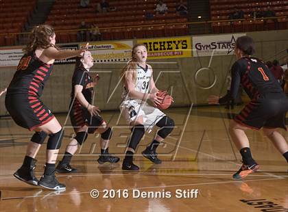 Thumbnail 3 in Oak Ridge vs. St. Francis (CIF SJS D1 Semifinal) photogallery.