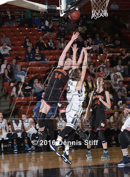 Thumbnail 2 in Oak Ridge vs. St. Francis (CIF SJS D1 Semifinal) photogallery.