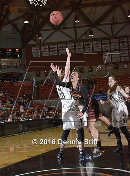 Thumbnail 1 in Oak Ridge vs. St. Francis (CIF SJS D1 Semifinal) photogallery.