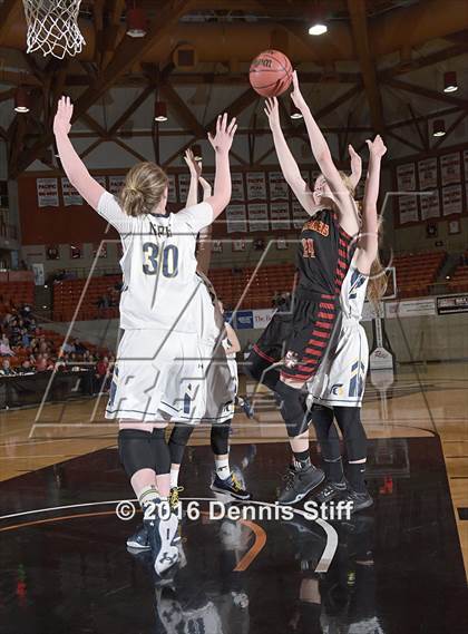 Thumbnail 2 in Oak Ridge vs. St. Francis (CIF SJS D1 Semifinal) photogallery.