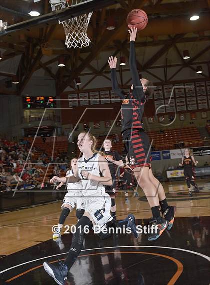 Thumbnail 1 in Oak Ridge vs. St. Francis (CIF SJS D1 Semifinal) photogallery.