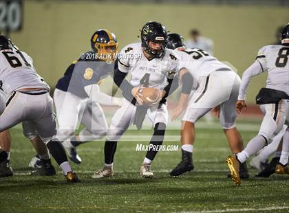Thumbnail 2 in Gray's Creek @ Northern (NCHSAA 3AA - 1st Round) photogallery.