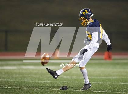 Thumbnail 3 in Gray's Creek @ Northern (NCHSAA 3AA - 1st Round) photogallery.