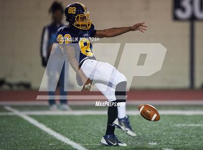 Thumbnail 2 in Gray's Creek @ Northern (NCHSAA 3AA - 1st Round) photogallery.